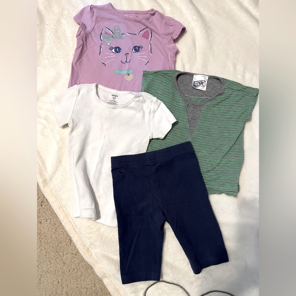 Short Sleeve Girl Tees in Pink and Green and White with Navy Blue Pants